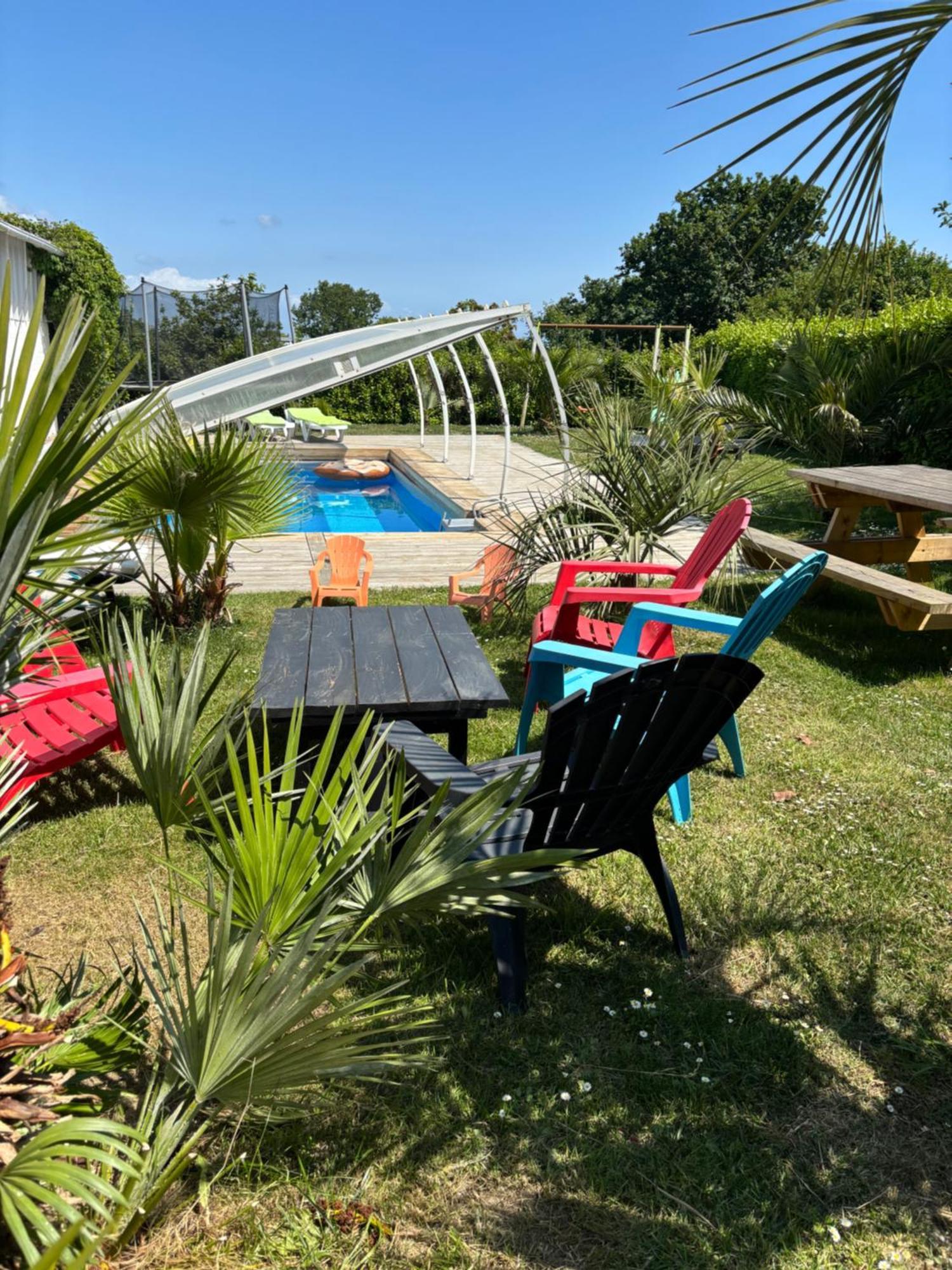 De Kernaet Avec Piscine Holiday home